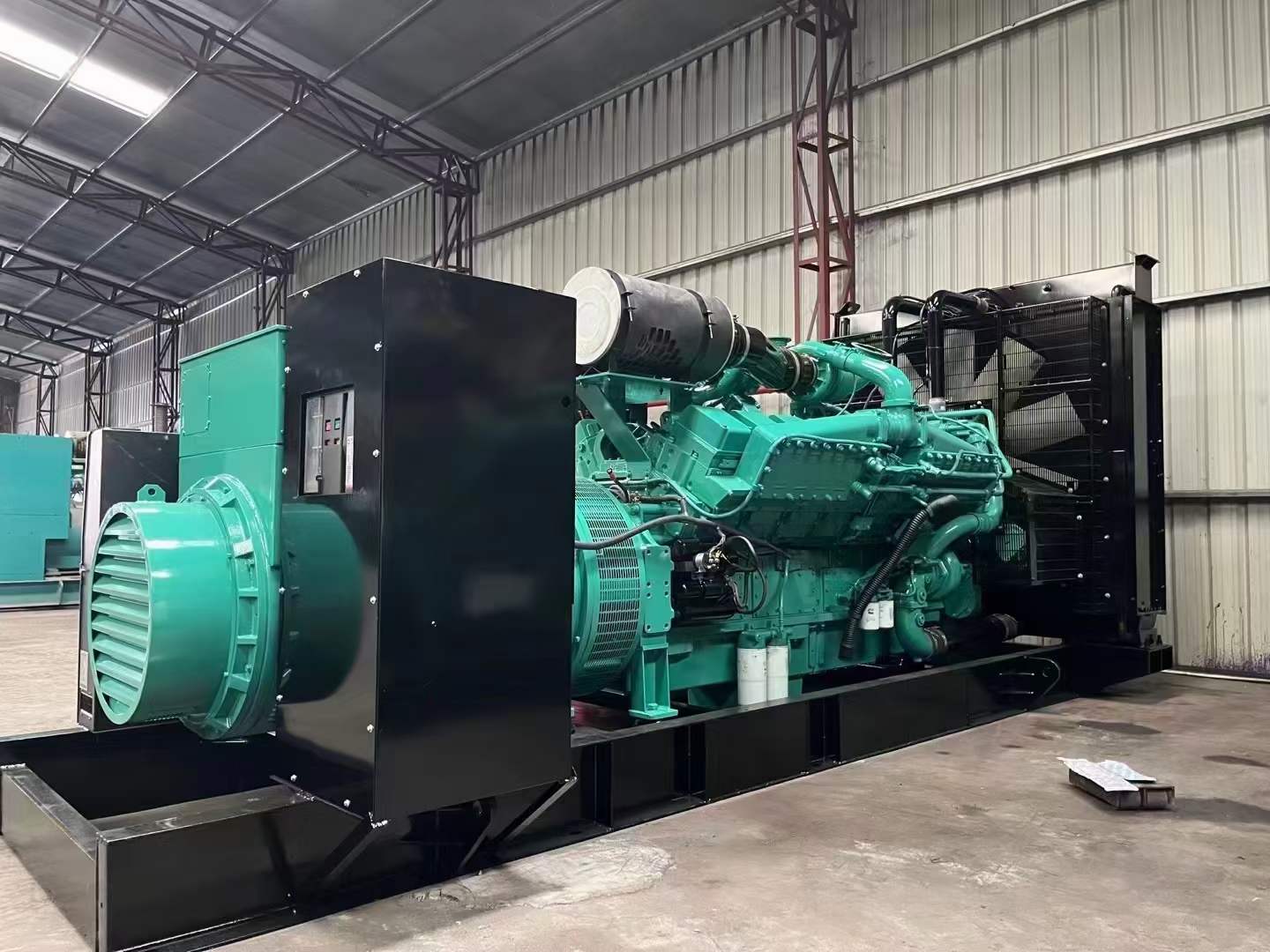 播州如何降低 800kW 柴油发电机输出电流的波动？